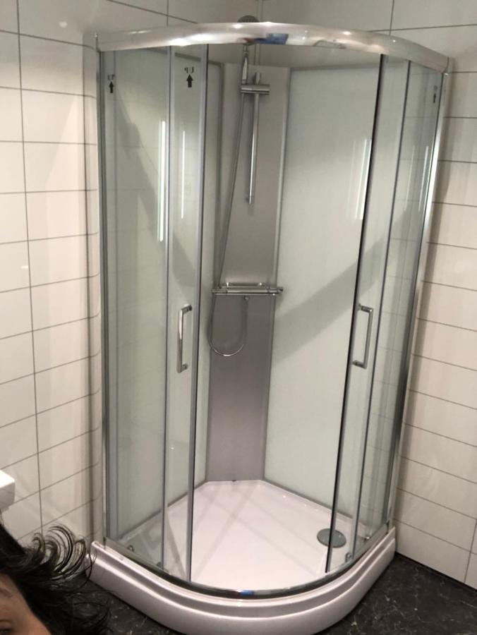 Den Gule Huset Apartamento Lyngdal Exterior foto